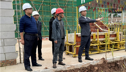 向誠、石鎮(zhèn)槐暗訪工程項(xiàng)目建設(shè)和企業(yè)運(yùn)營管理工作